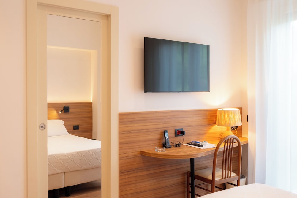 Hotel Florida Lerici 54/64