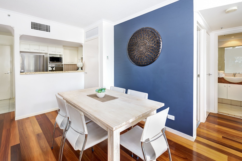Crest Apartments 57/64