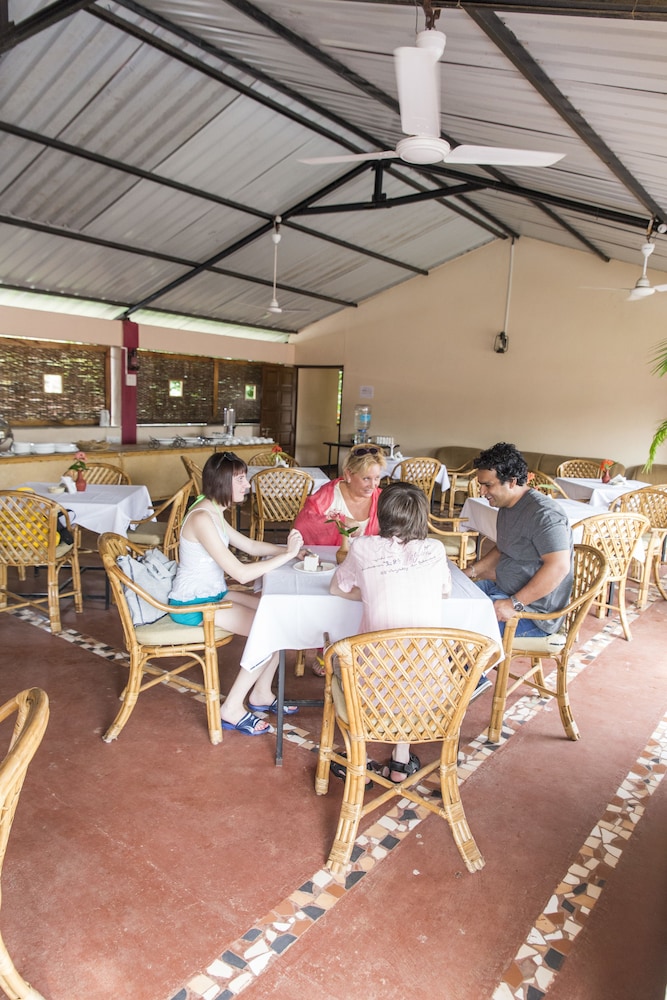 SHIKARA BEACH RESORT 28/41