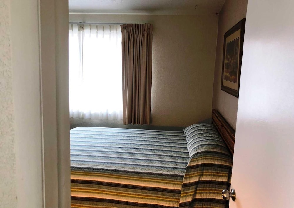 Bristlecone Motel 28/50