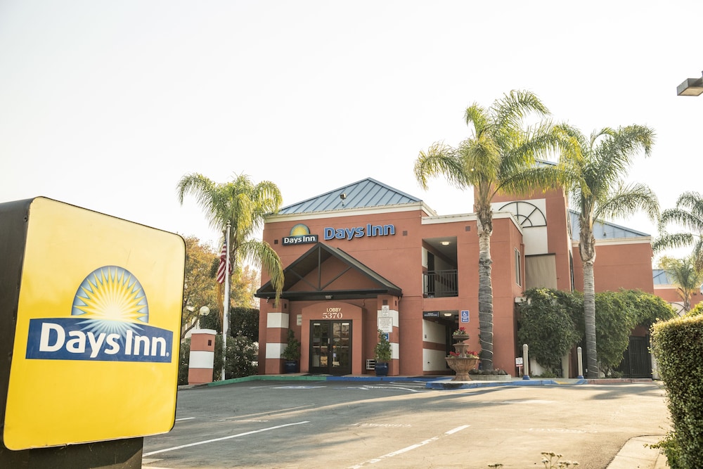 Days Inn by Wyndham Concord 1/25
