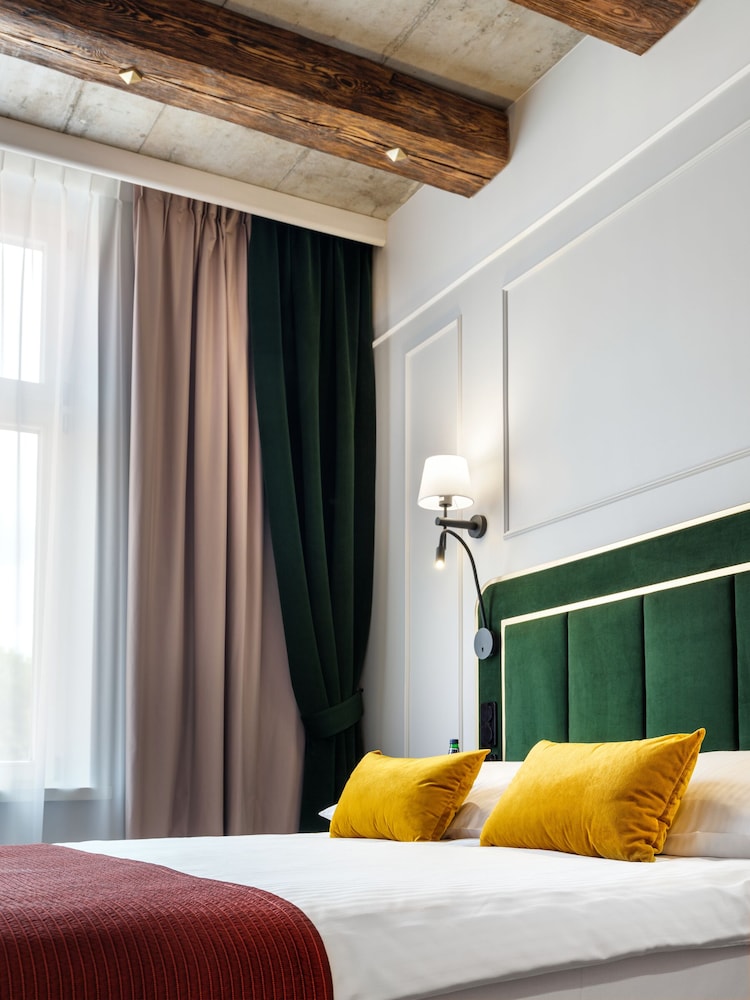 غرفة قياسية بسرير مزدوج، Hotel Golden Queen 10/10