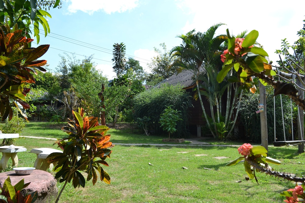 Pai Porpeang Guesthouse 38/50