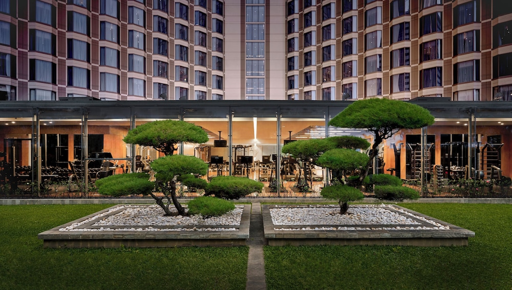 Keraton At the Plaza A Luxury Collection Hotel 49/52