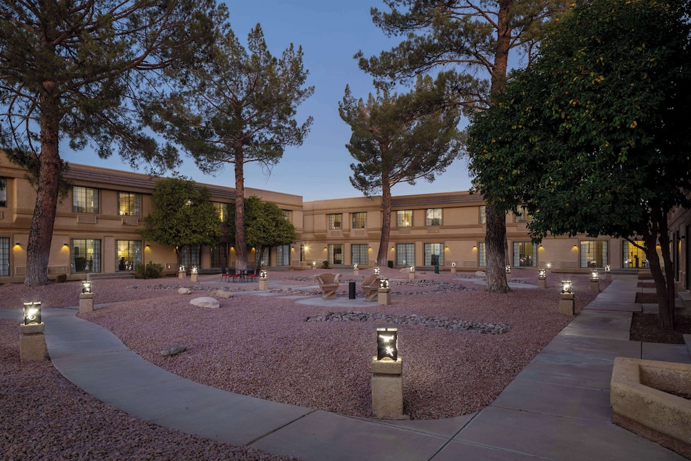 Wyndham Tucson Airport & Conference Center 60/66