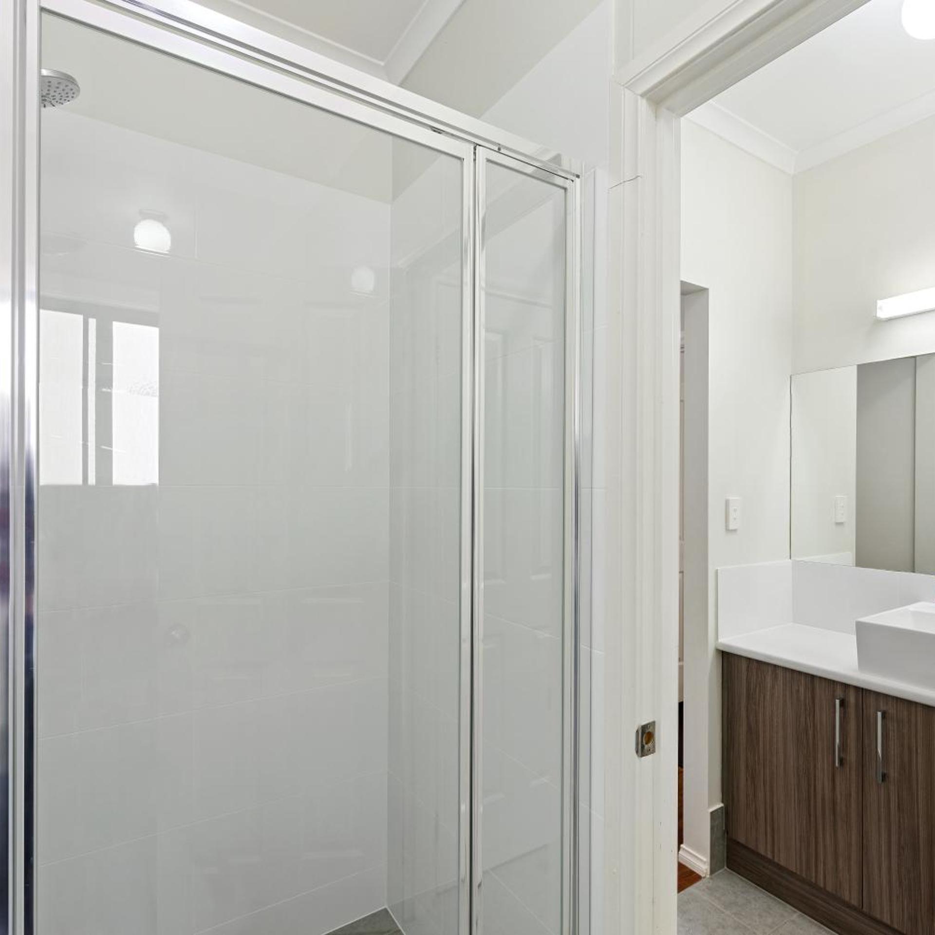 3 Bedrooms, Beach, Deluxe, Cabin، Discovery Parks - Adelaide Beachfront 9/10