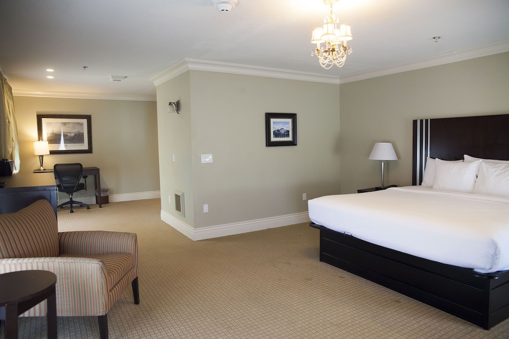 Niagara Crossing Hotel and Spa 14/39