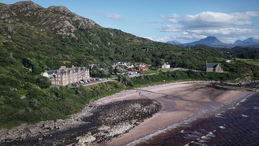 Gairloch Hotel 47/50