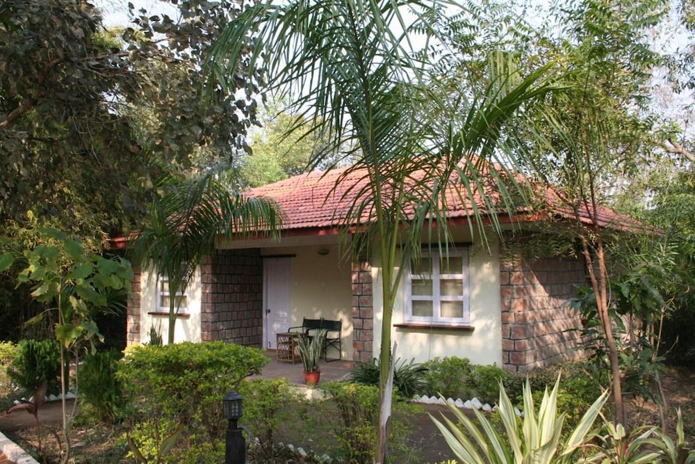 TIGER TRAILS RESORT 4/48