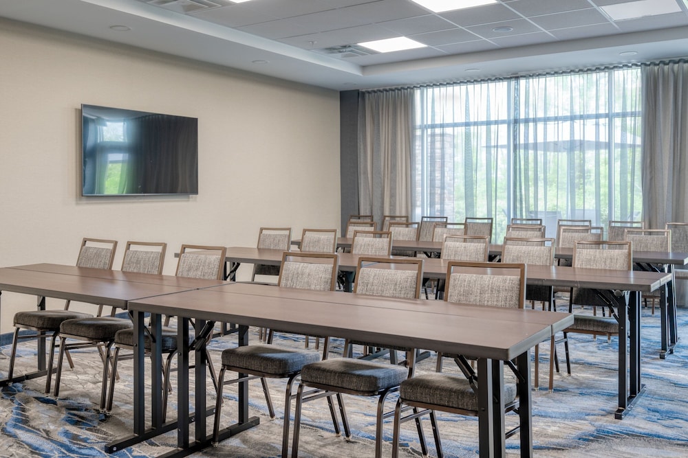 Fairfield Inn & Suites Whitestown Indianapolis NW 17/22