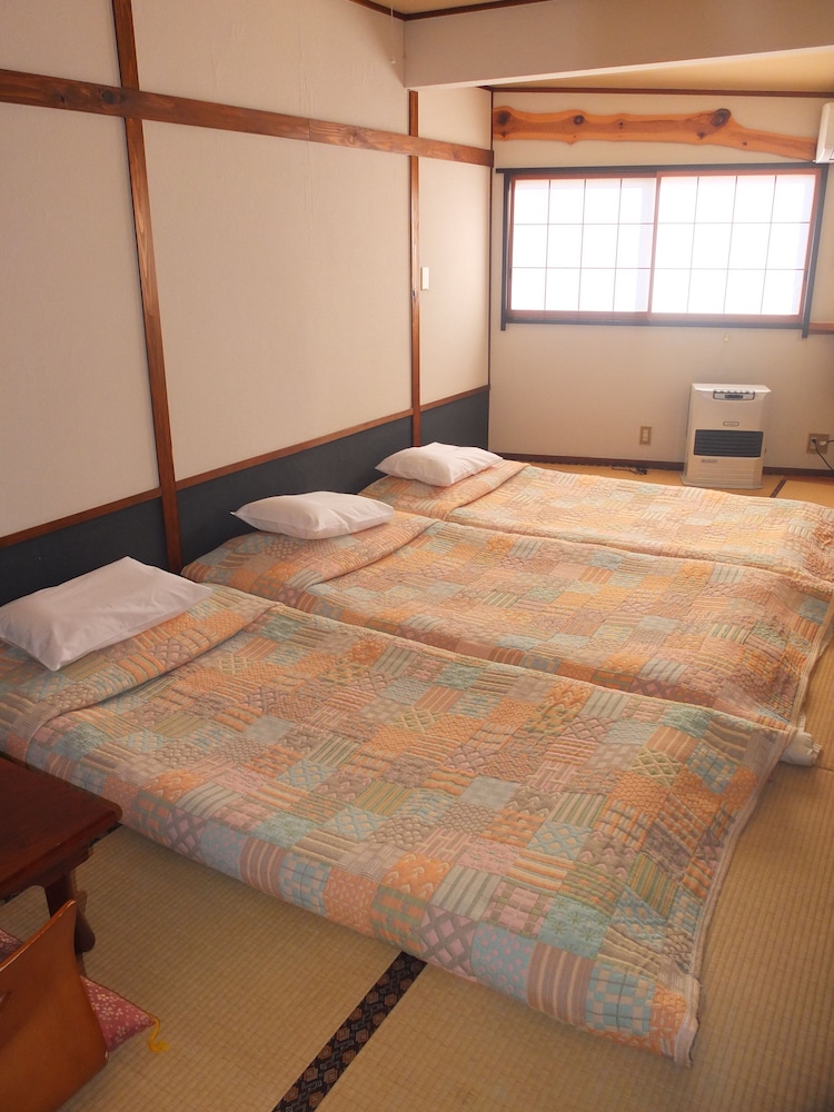 Turtle Inn Nikko 24/63