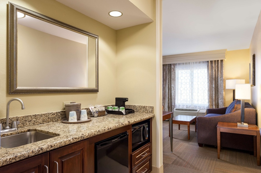 Hampton Inn And Suites Las Vegas Red Rock Summerlin 36/41