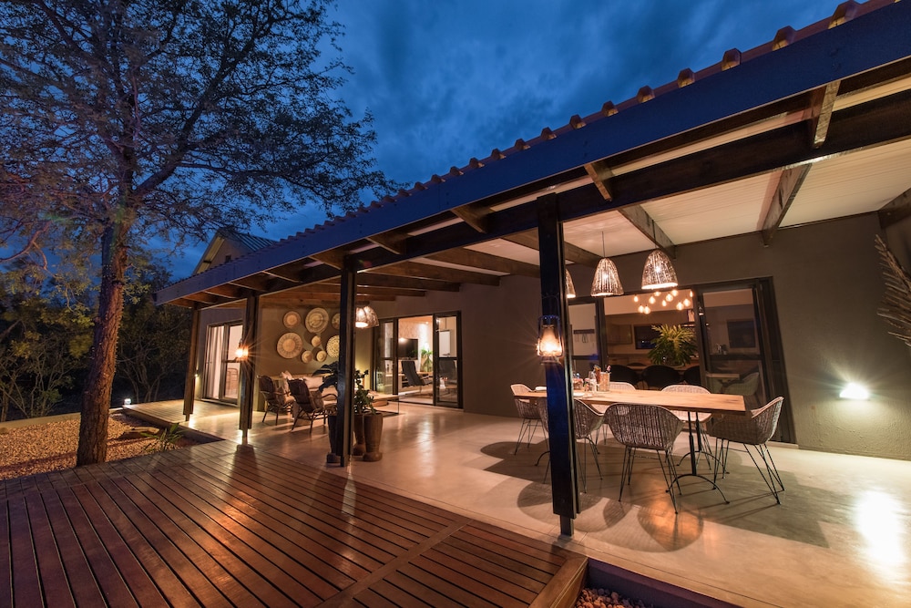 Bushwillow Private Villa [VR] 10/28