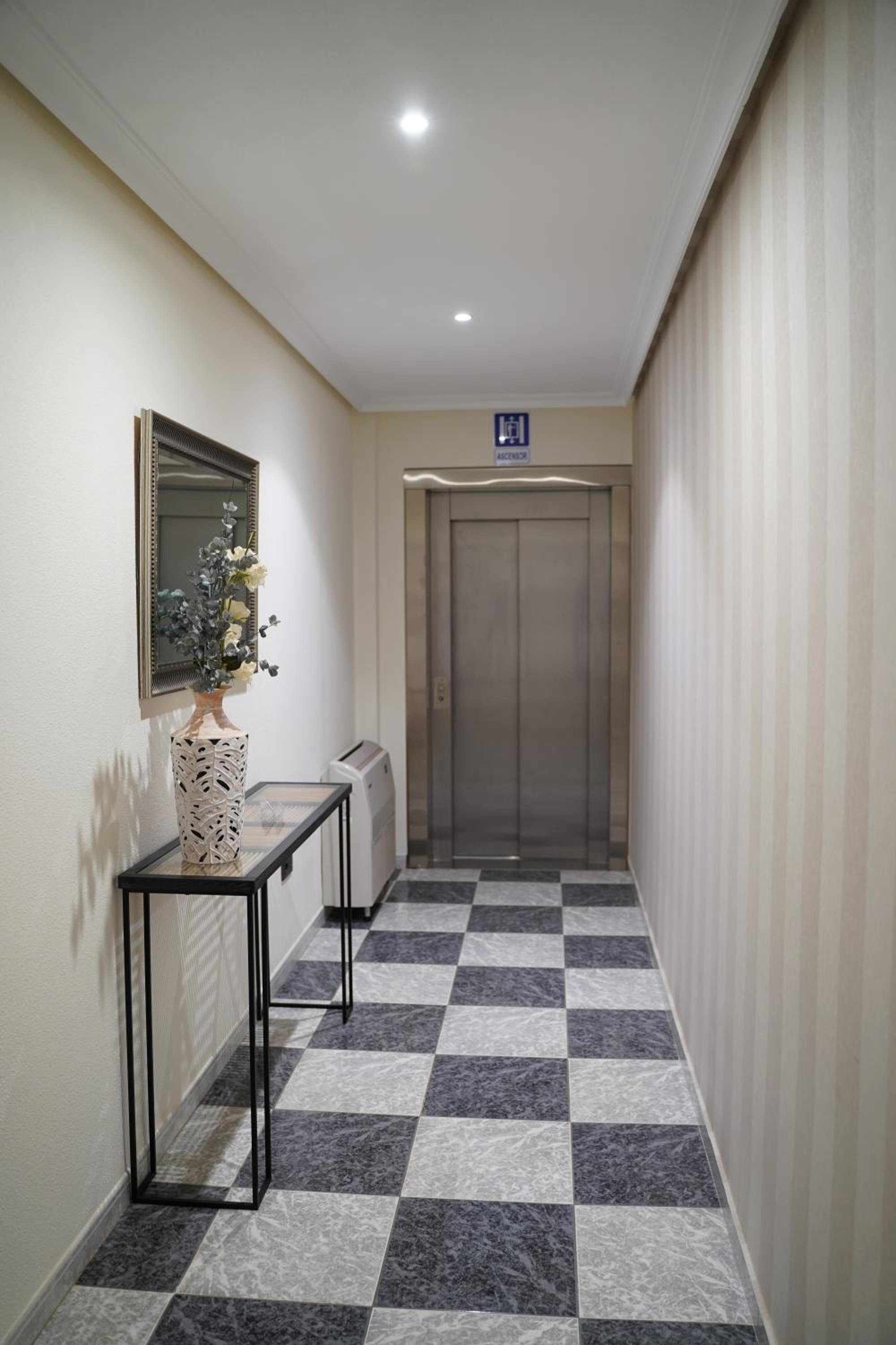 Hotel Godisa 30/56