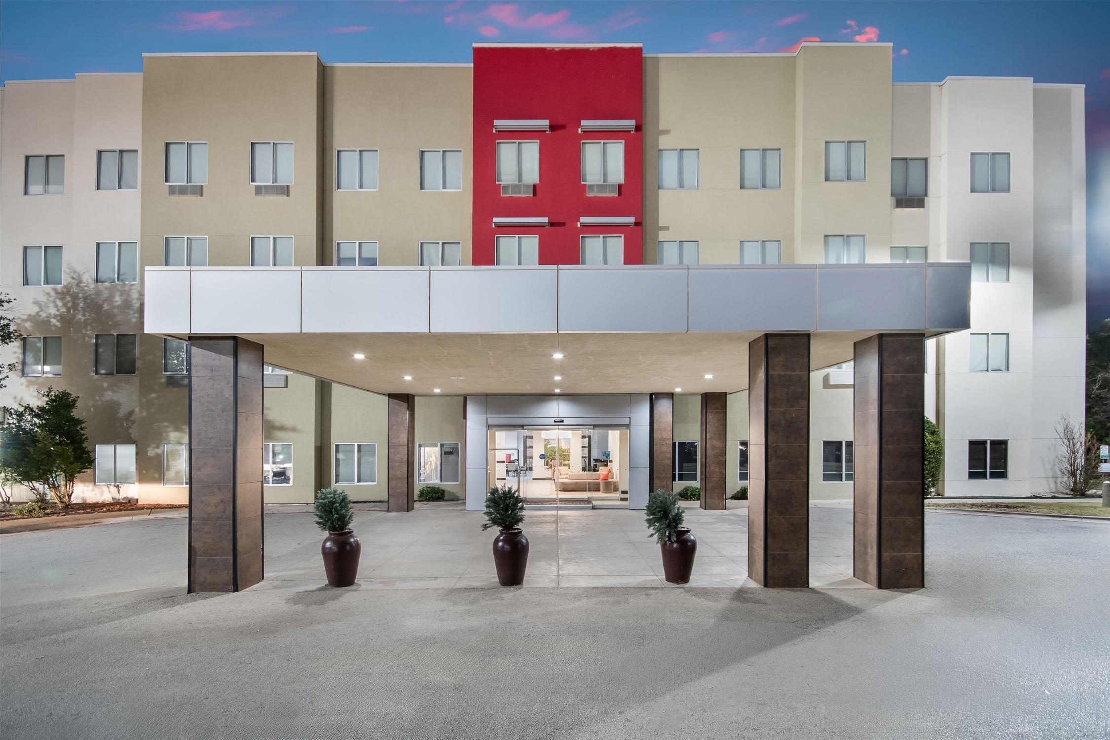 Hawthorn Suites by Wyndham Lubbock 87/92