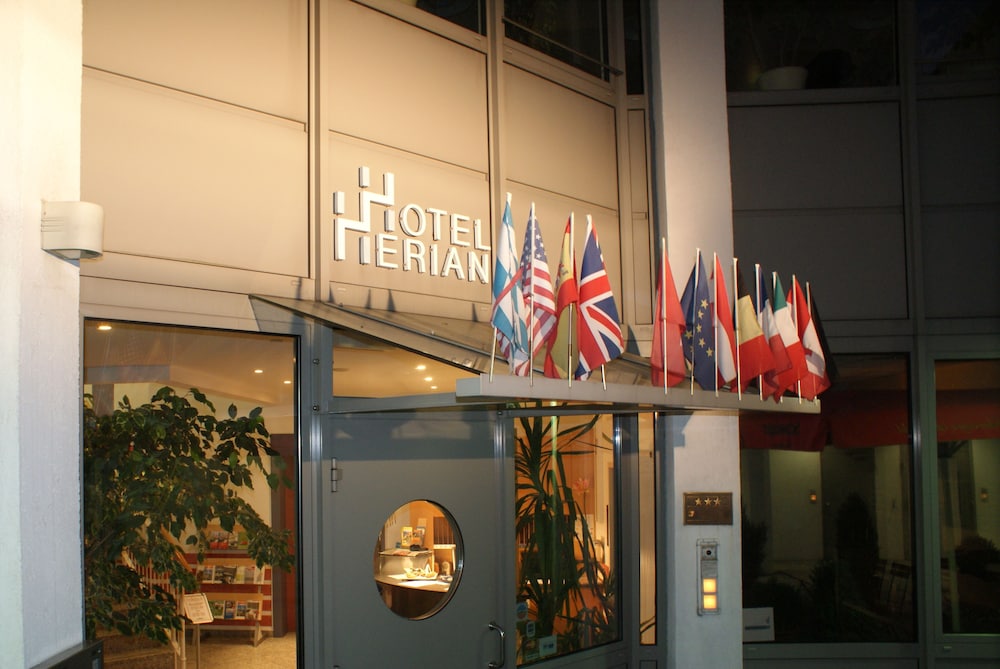 Hotel Herian 2/50