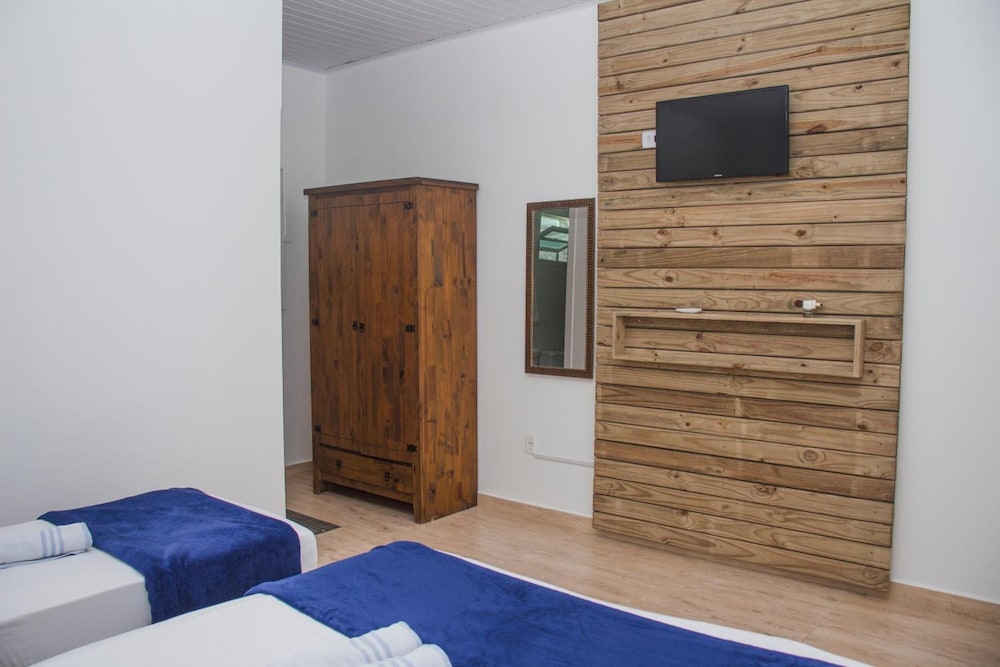 Hotel Balneario Itapocoroi 37/63