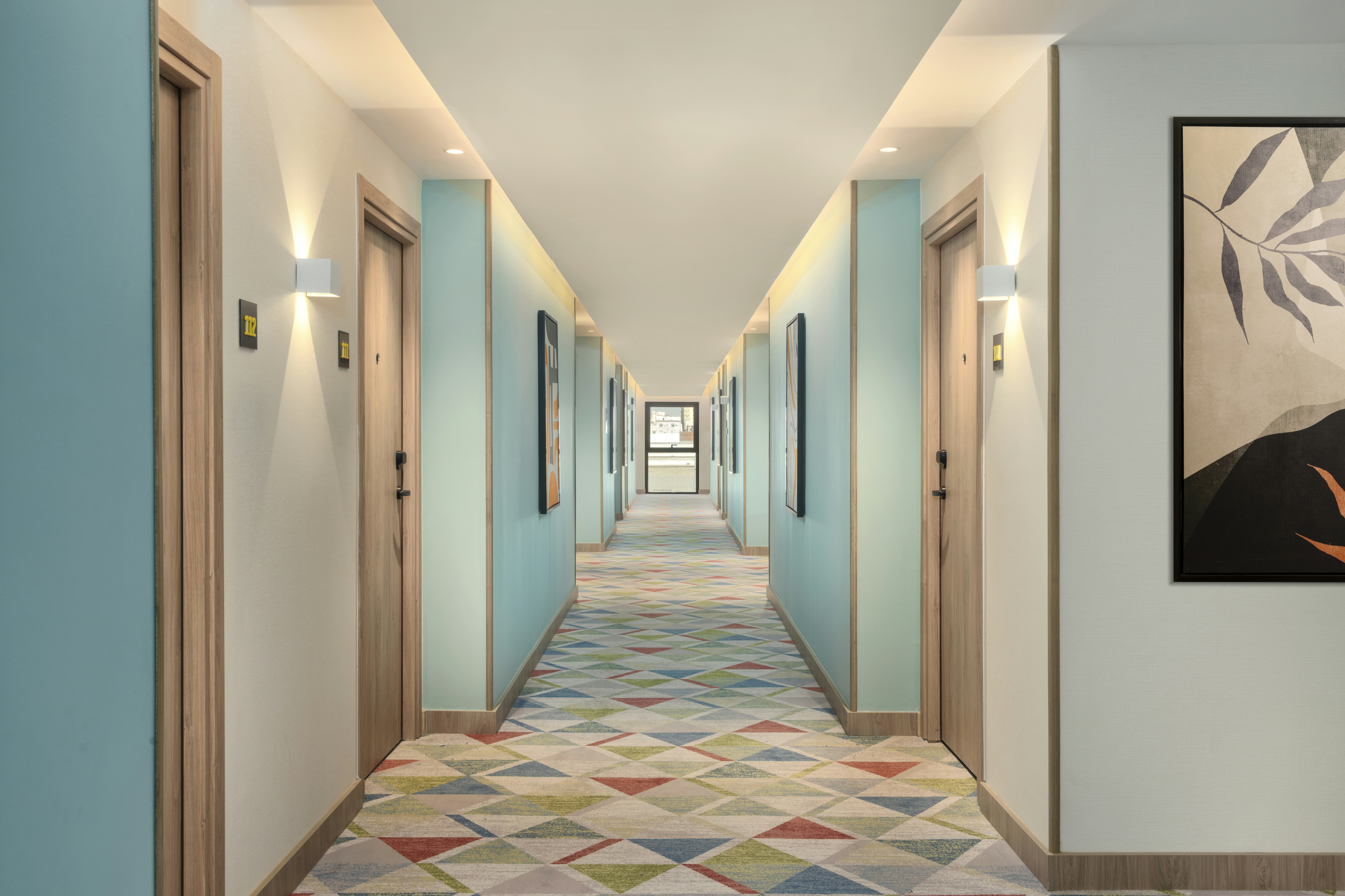 Hampton by Hilton Jeddah Souq7 9/40