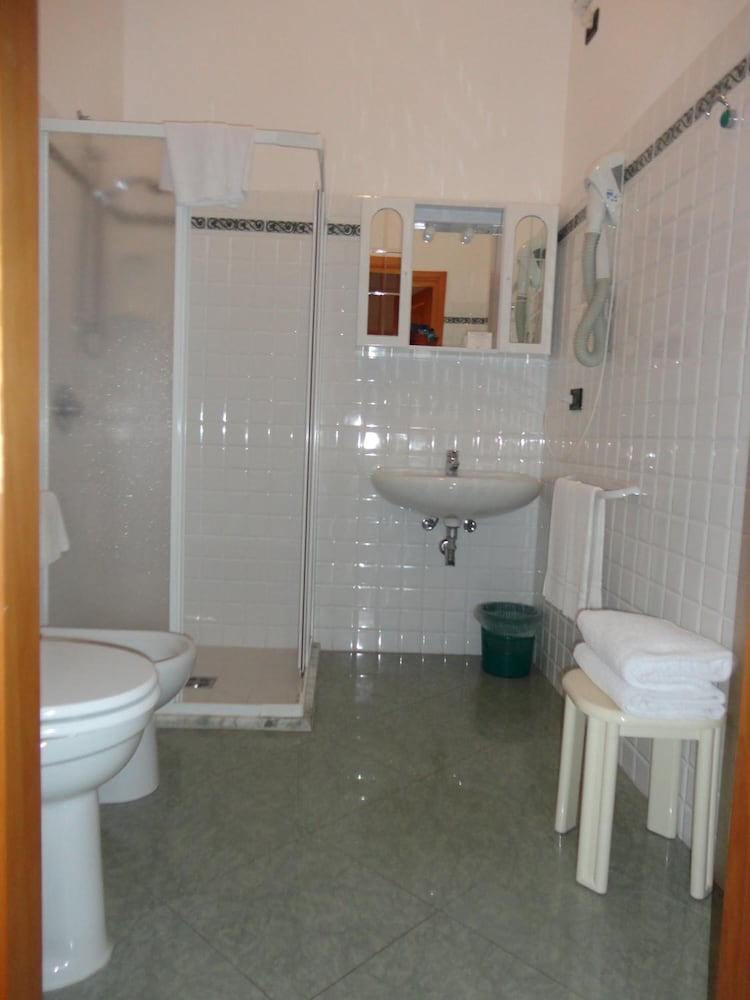 Hotel Ristorante Silvestrino 44/45