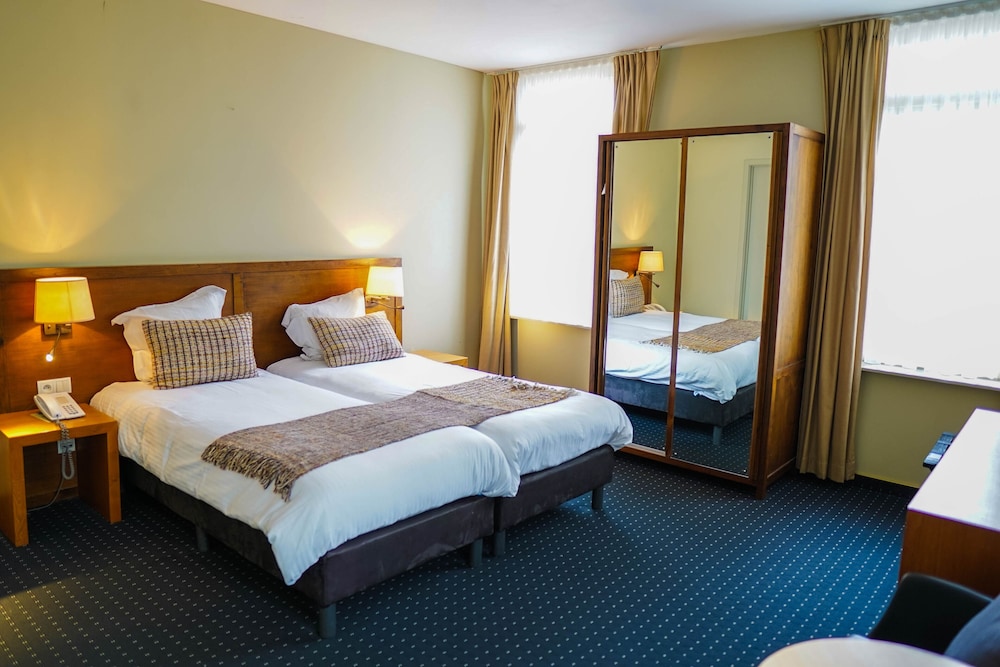 Hotel De Flandre 5/32