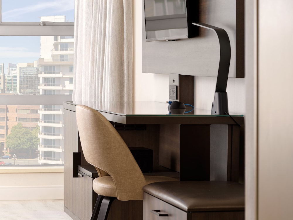 Marriott Victoria Inner Harbour 37/38