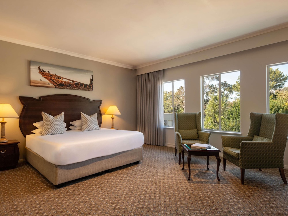 Mercure Hotel Windhoek 13/50