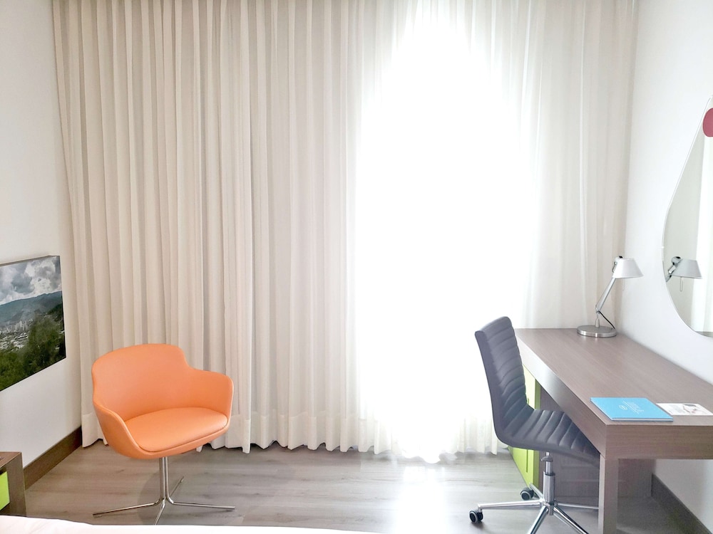 Hampton by Hilton Bucaramanga 40/43