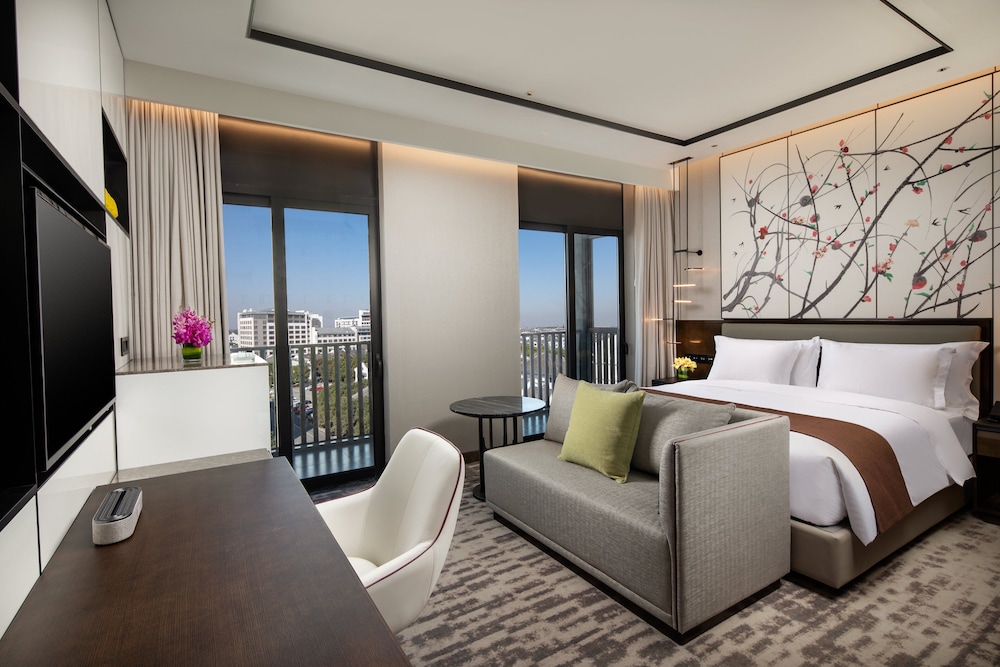 Crowne Plaza Wuzhen 12/71