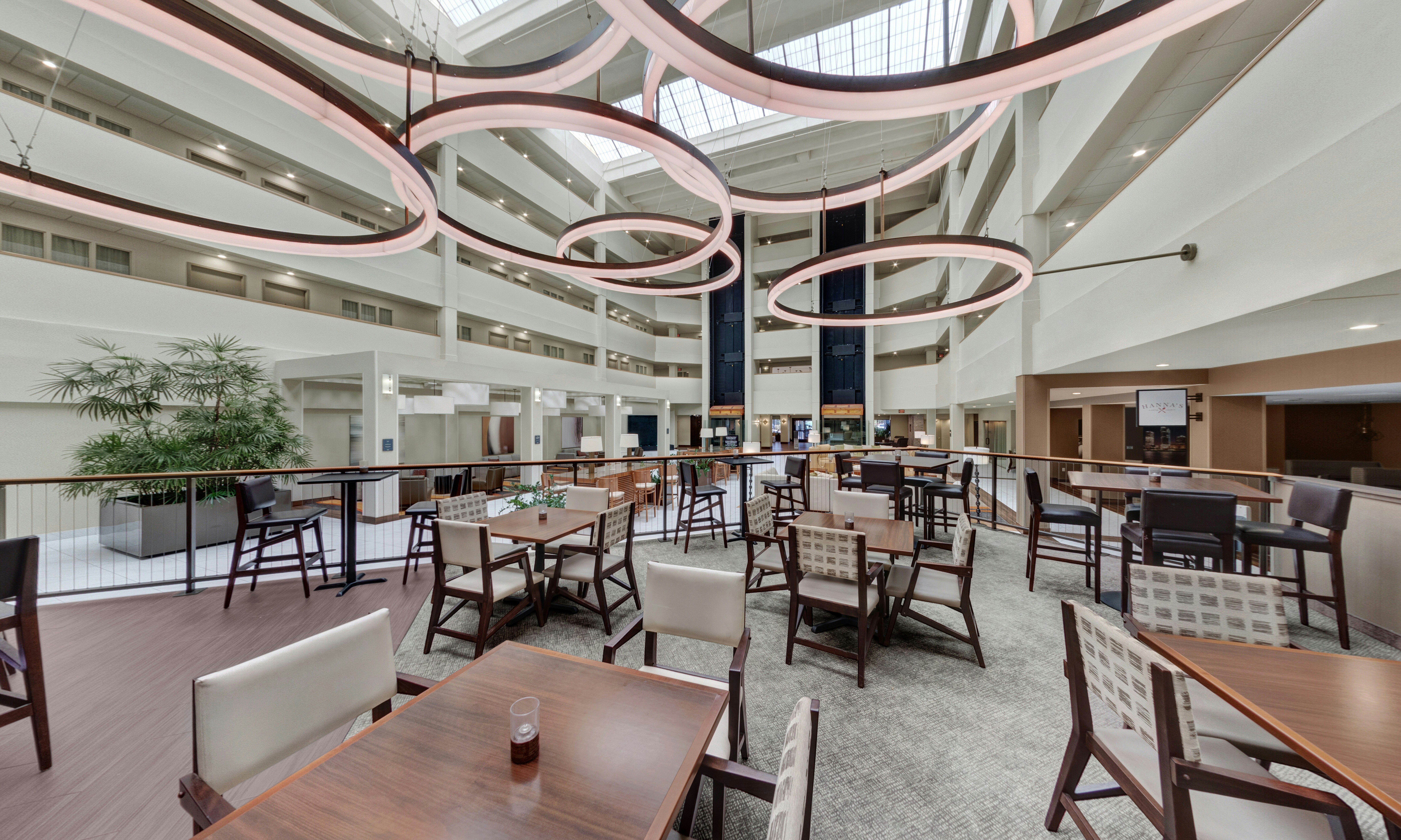 Embassy Suites By Hilton Milwaukee Brookfield 54/81