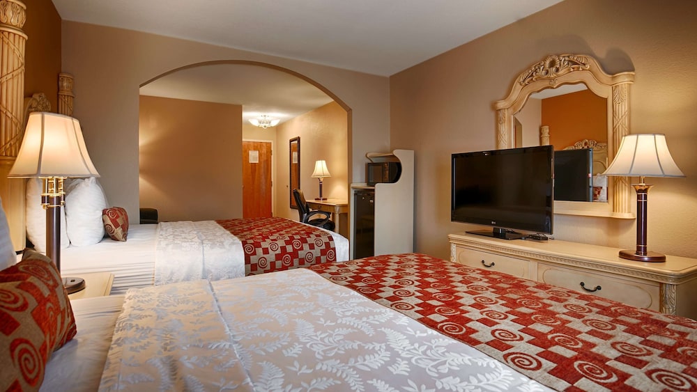 Best Western Plus Bass Hotel & Suites 7/22