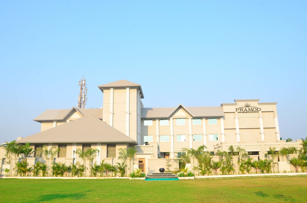 Pramod Convention & Beach Resort 4/46