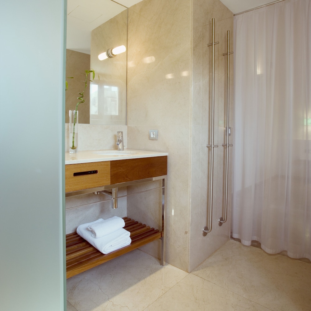 Petit Palace Hotel Tres 15/70