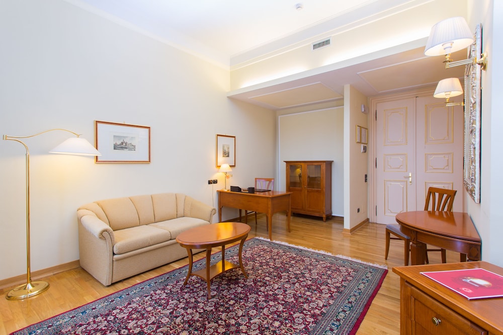 Grand Hotel Entourage 14/33