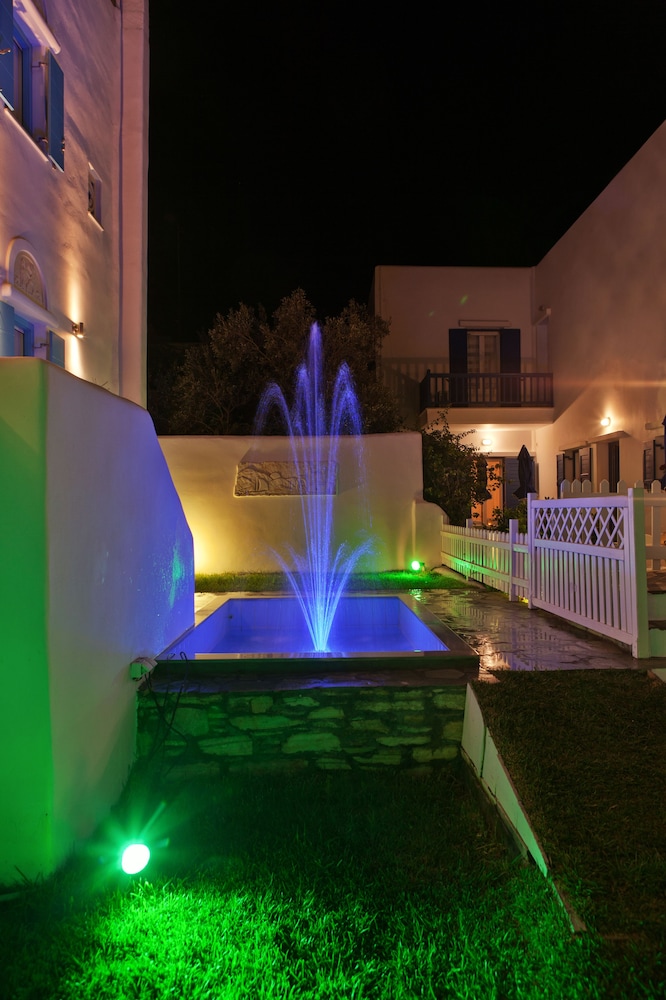 Tinos Aqua Palazzo 66/71