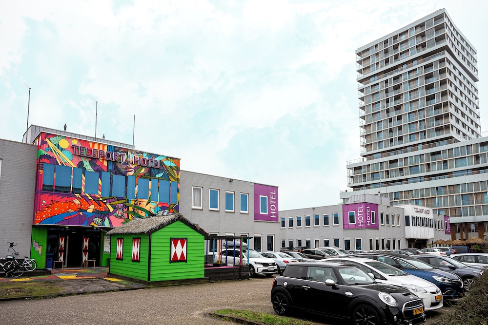 Amsterdam Teleport Hotel 69/74
