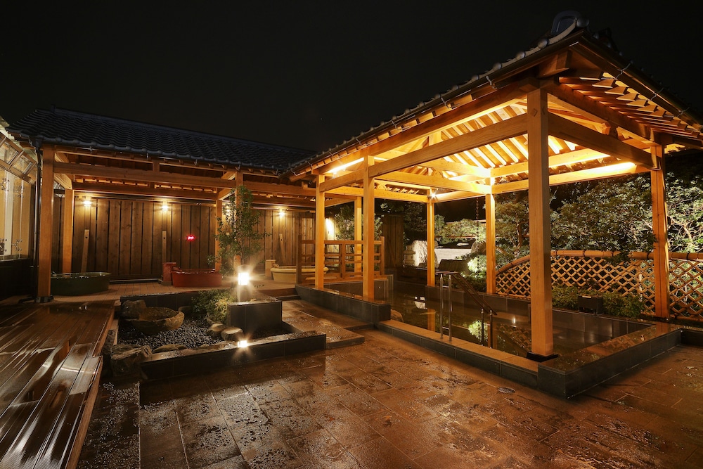 International Resort Hotel Yurakujo 23/50