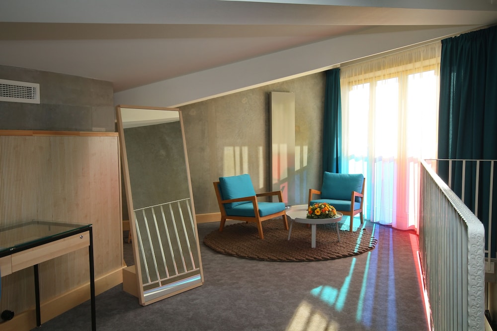 Kurshi Hotel And Spa 36/49