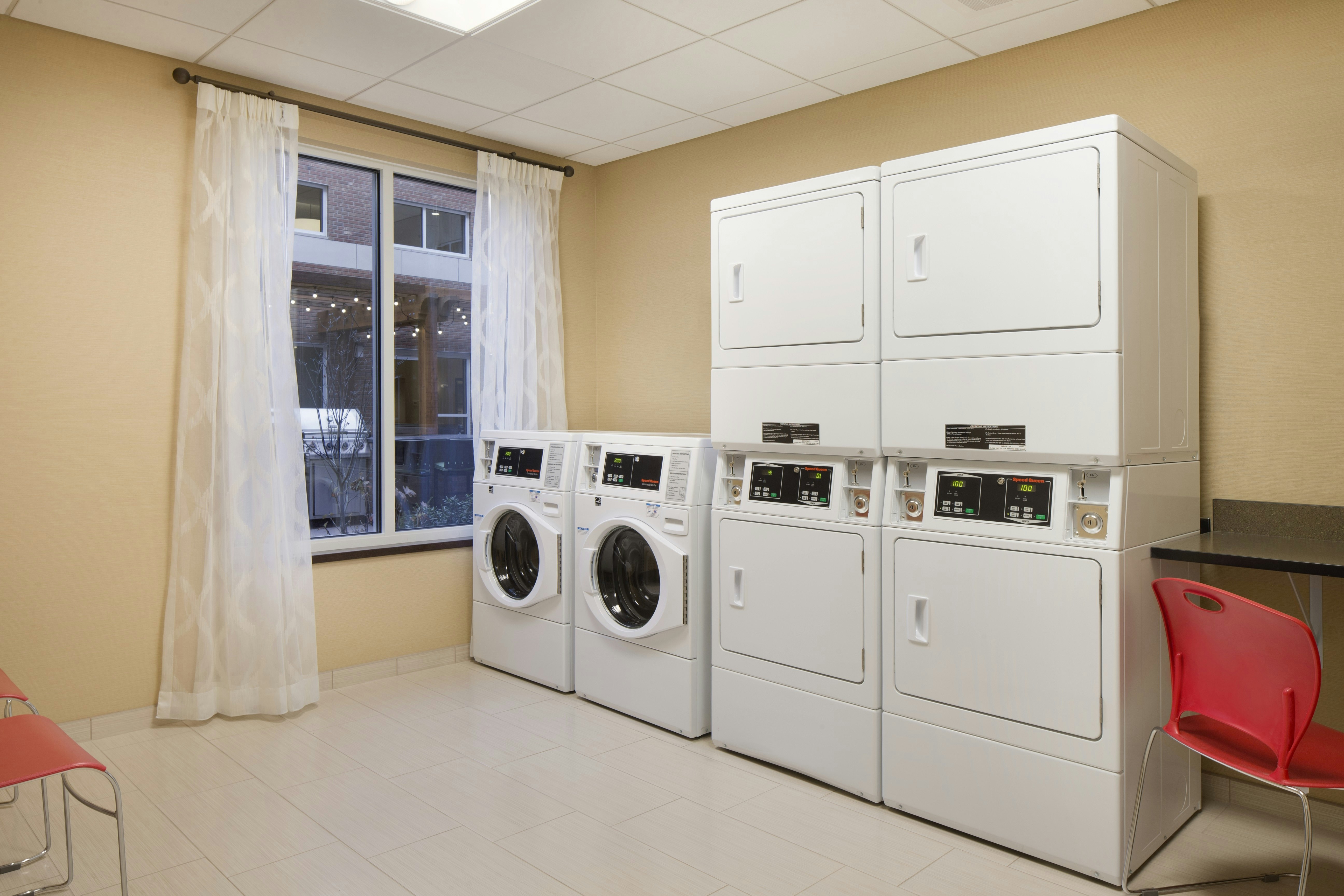 Homewood Suites By Hilton Kalamazoo-Portage 4/17
