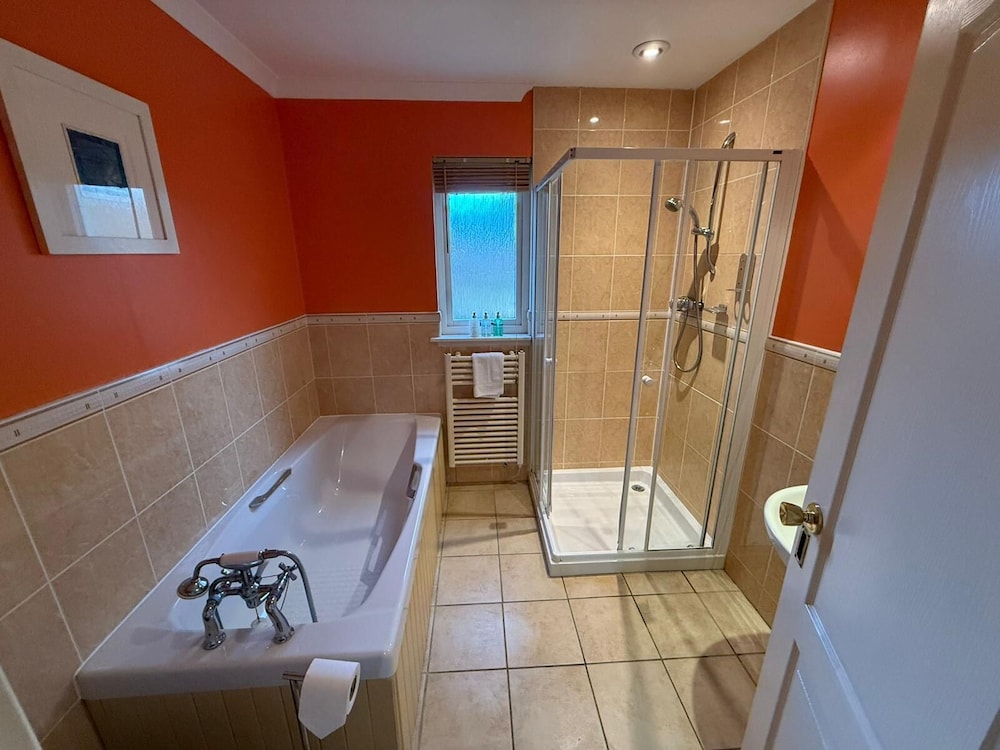 AIRDS HOTEL 23/50