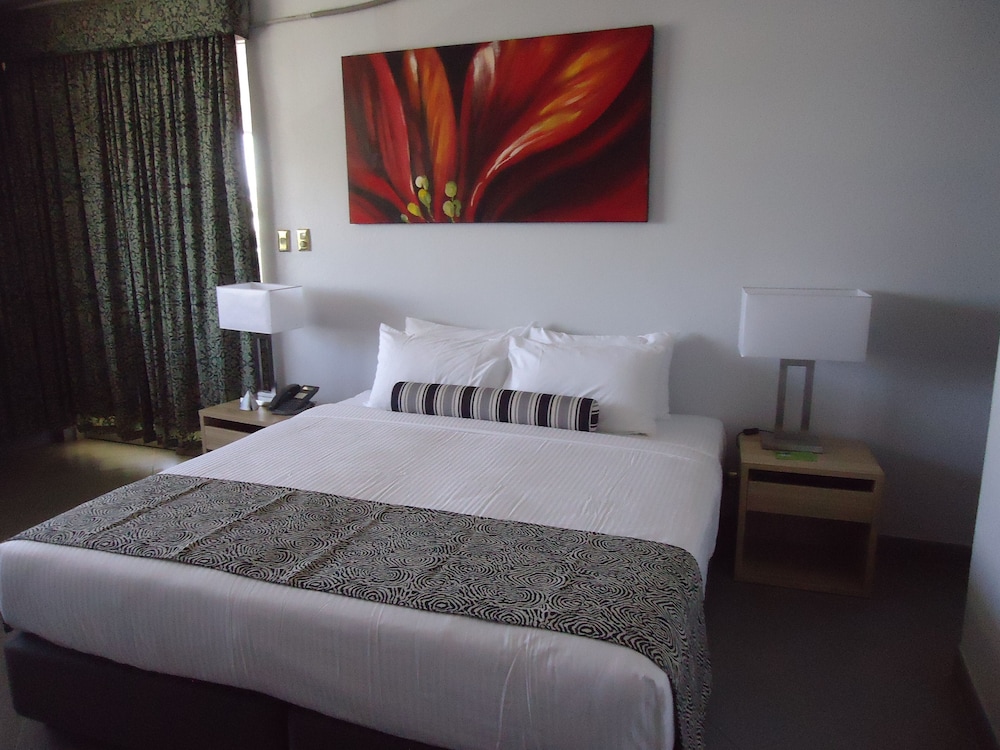 Bird of Paradise Hotel and Apartments 19/51