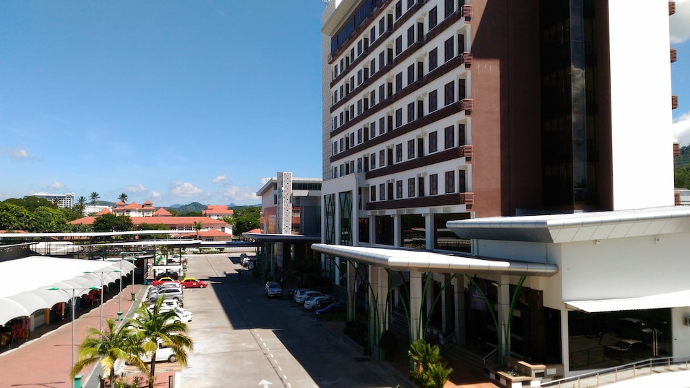 Hig Hotel 6/73