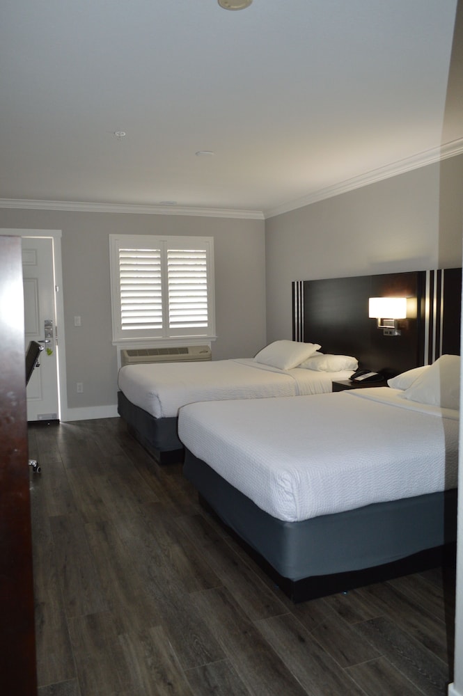 Fairview Inn And Suites Healdsburg 25/65