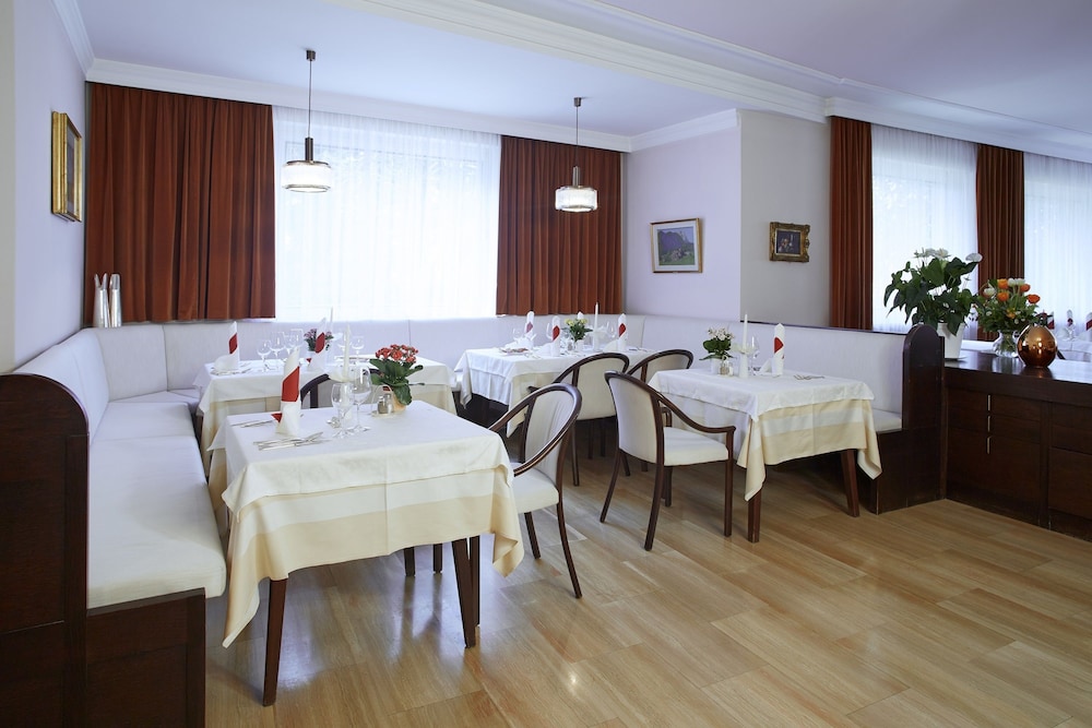 Hotel Juliane 43/56