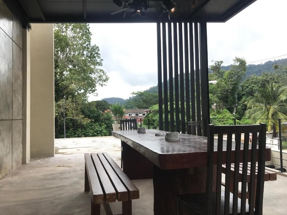 LE LODGE MANSION by Le Lodge 20/25