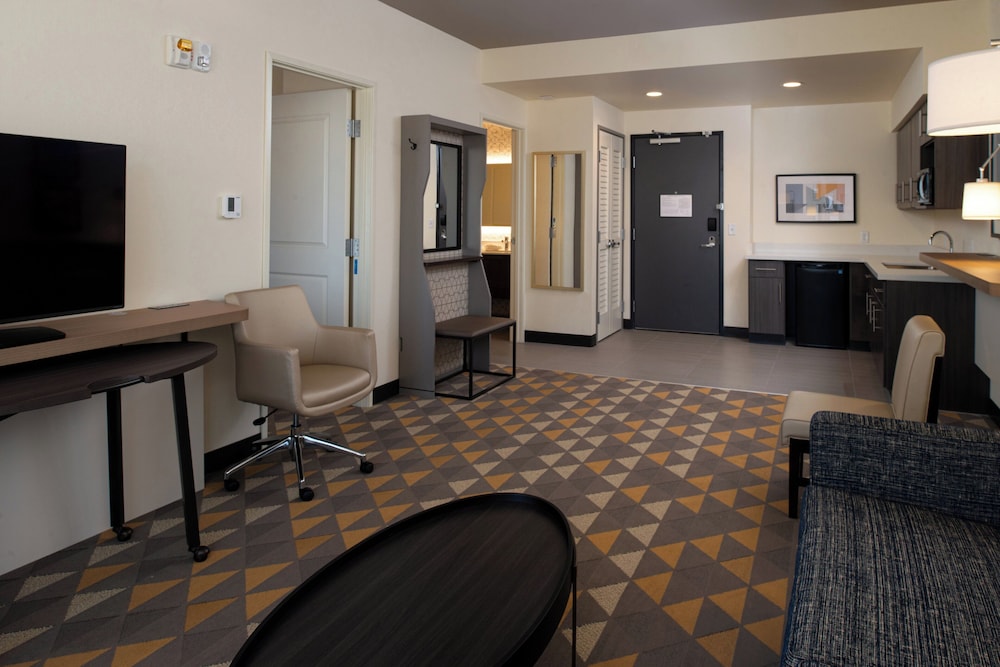 Holiday Inn Suites Idaho Falls 69/75