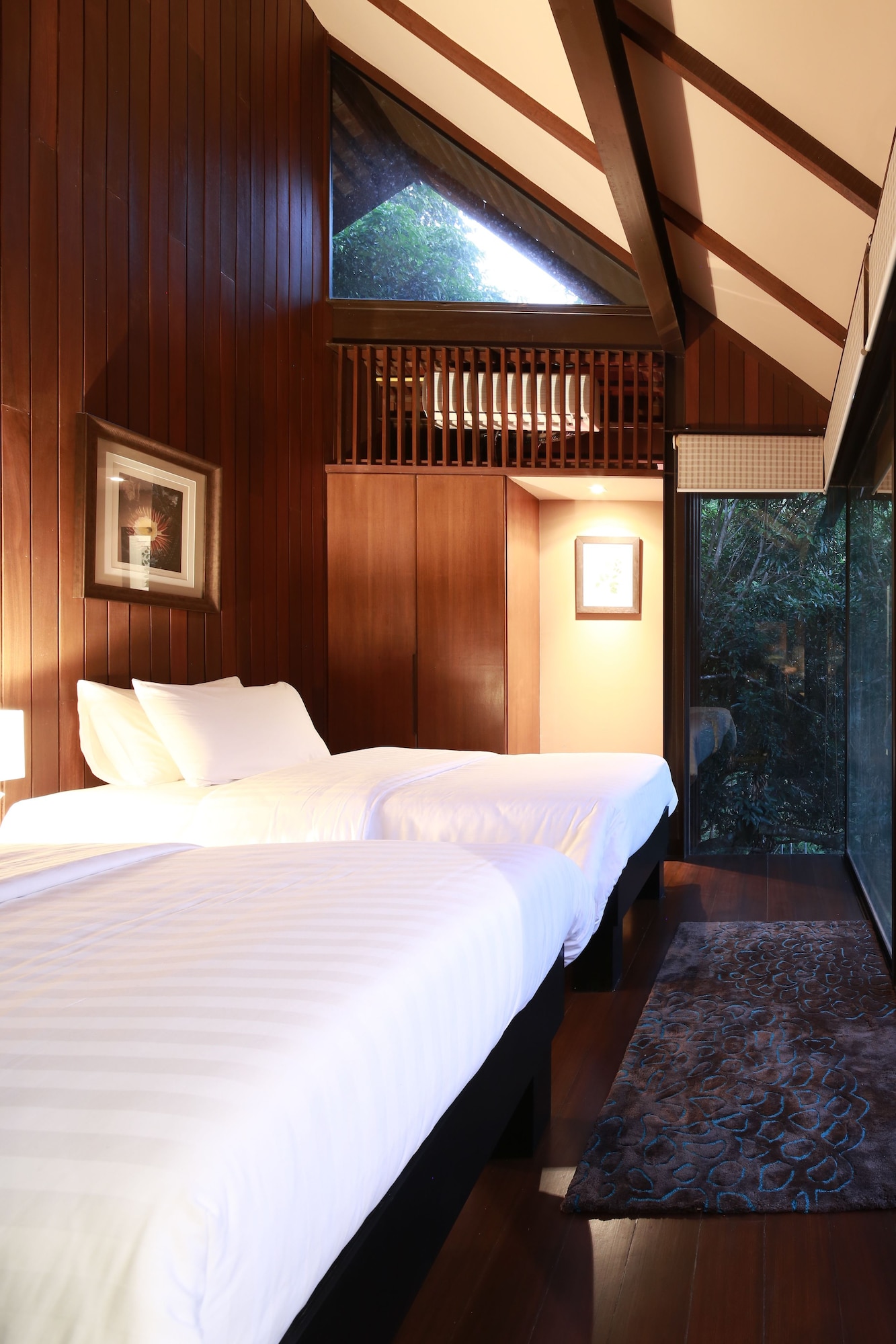 3 BEDROOMS