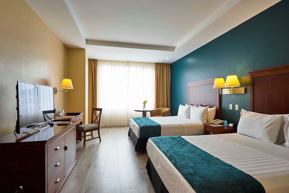 Sonesta Hotel Loja 20/70