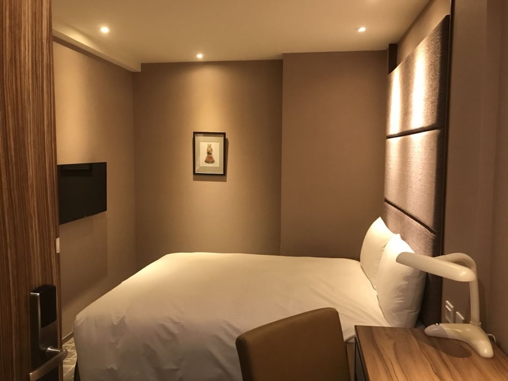 Orange Hotel Wenhua 17/36