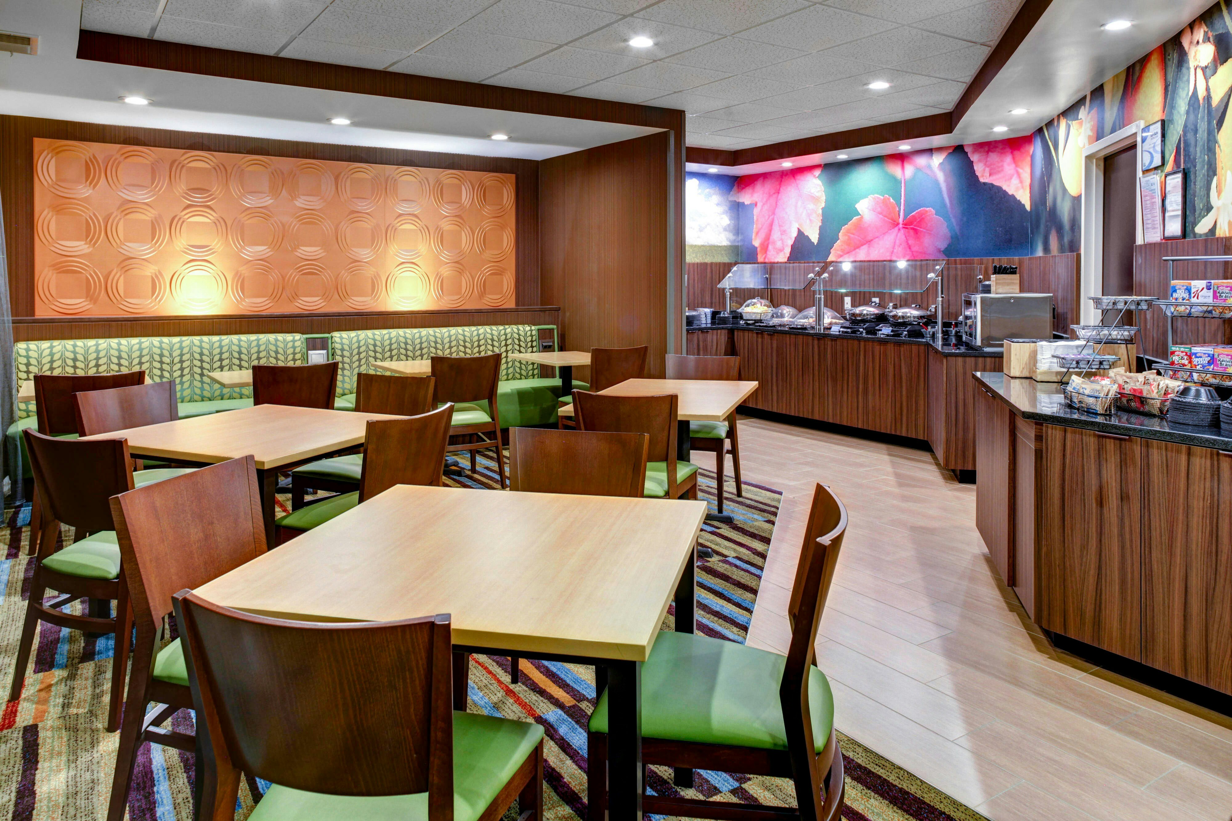 Fairfield Inn Suites Atlanta Suwanee 18/27