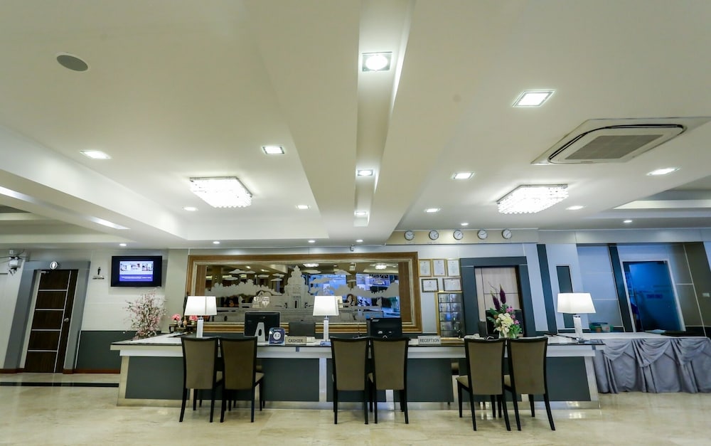 Korat Hotel 82/87